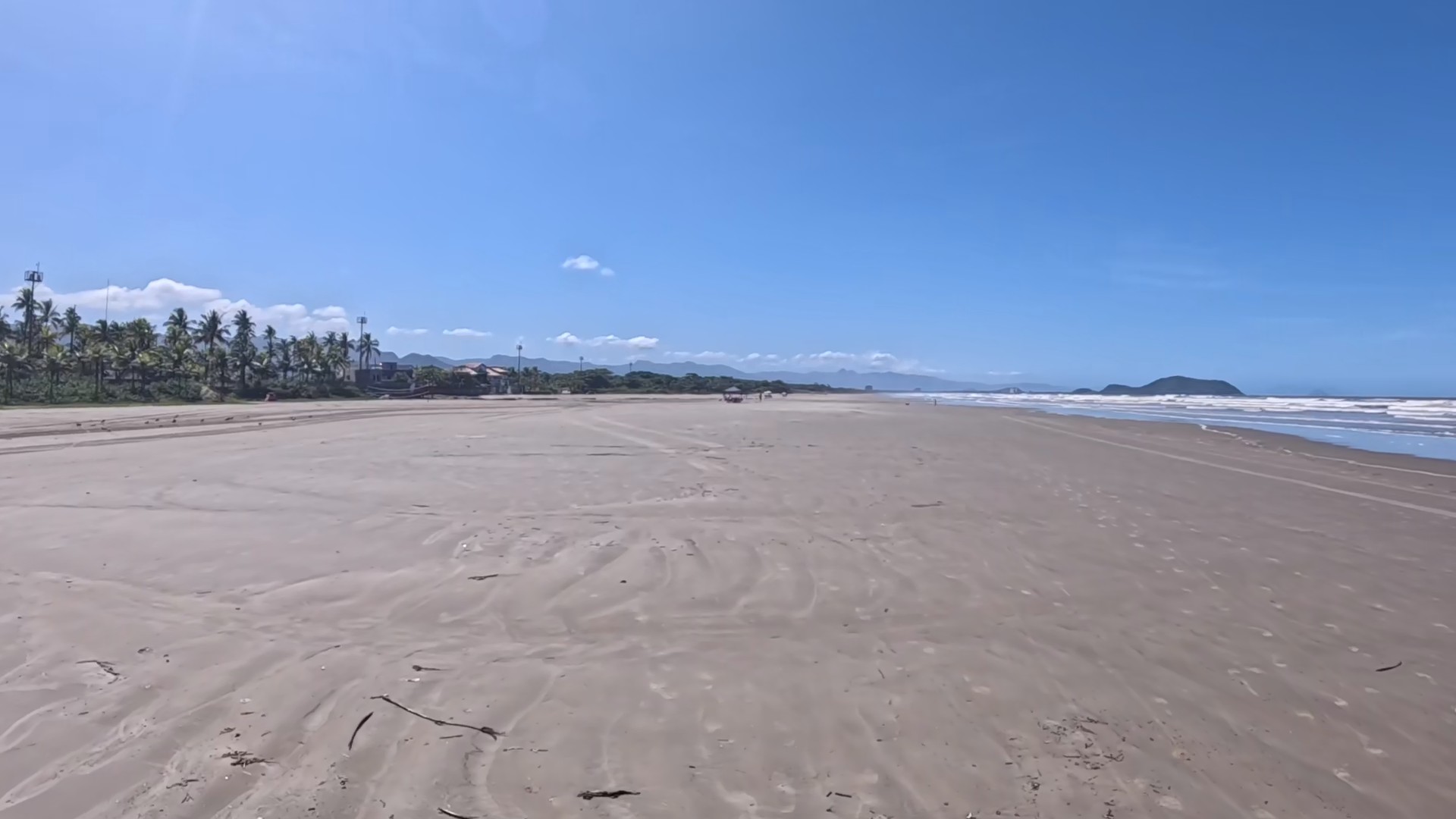 Praia Jardim das Canções - Bertioga - SP - Brasil